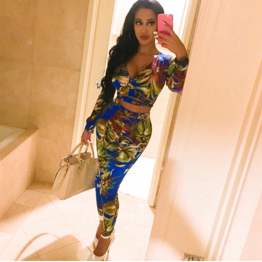 Unique print never worn floral print set NWT 🏷️